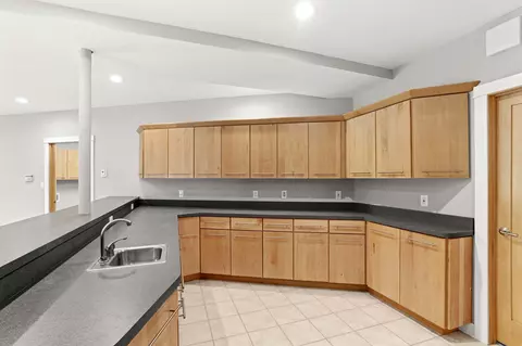 Kitchen - 7035 E 83rd Ave, Crown Point, IN 46307 photo 4 of 5