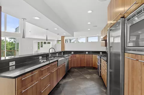 Kitchen - 7035 E 83rd Ave, Crown Point, IN 46307 photo 1 of 5