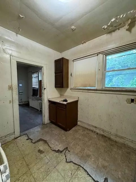 4430 Grant St, Gary, IN 46408 photo 6