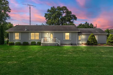101 E Moncel St, Francesville, IN 47946