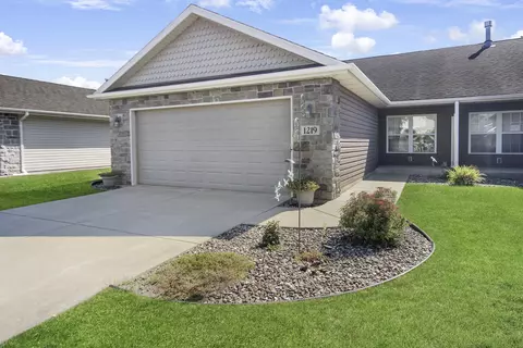 1219 Sawgrass Dr, Griffith, IN 46319 photo 2
