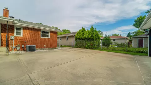 8545 Garfield Ave, Munster, IN 46321 photo 32