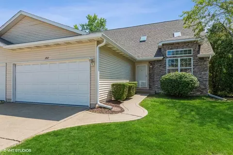 207 Fieldstone Dr, Porter, IN 46304 photo 1