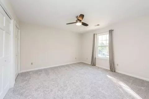 207 Fieldstone Dr, Porter, IN 46304 photo 8