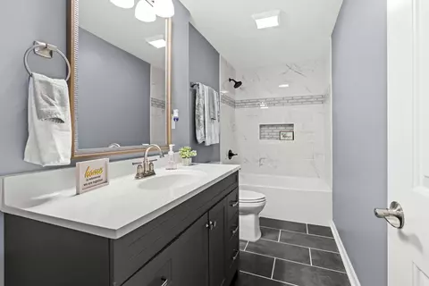 Bath - 4106 W 15th Ave, Gary, IN 46404 photo 1 of 4