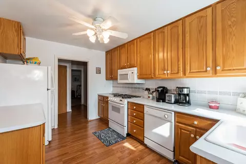 1527 Warwick Ave, Whiting, IN 46394 photo 14