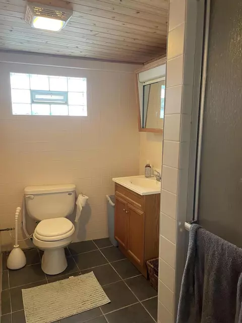 1527 Warwick Ave, Whiting, IN 46394 photo 22