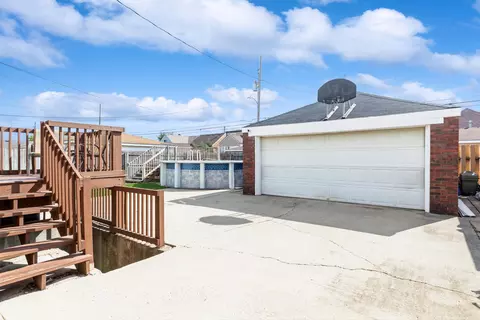 1527 Warwick Ave, Whiting, IN 46394 photo 24