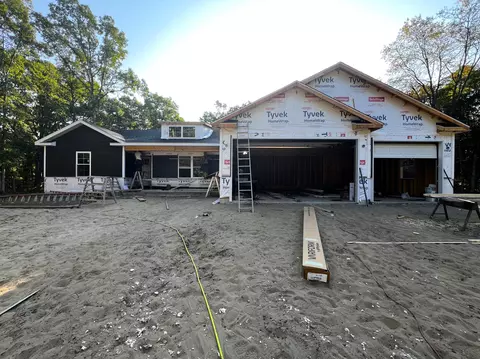 11239 Quail Run Dr, Wheatfield, IN 46392 photo 2