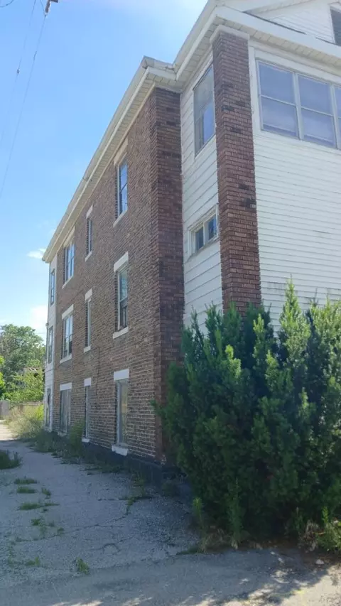 1621 W 12th Ave, Gary, IN 46404 photo 4