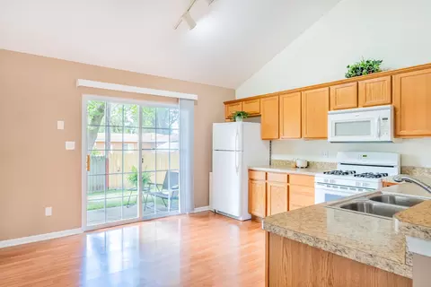 1010 N Colfax St, Griffith, IN 46319 photo 6