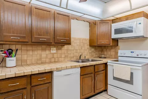 8750 Harrison Ave #306, Munster, IN 46321 photo 3