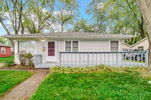 7837 S White Oak Ln, Hammond, IN 46324