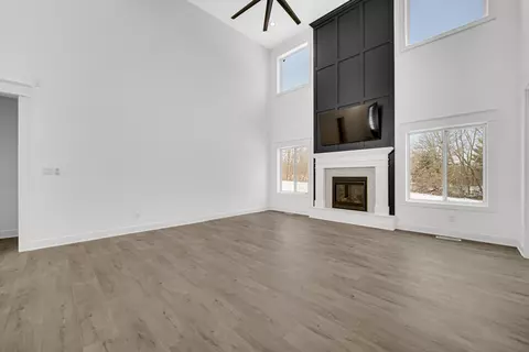 3473 Campania Dr, Valparaiso, IN 46385 photo 9