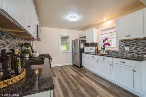 Kitchen - 1431 E 36th Ave, Gary, IN 46409 photo 10 of 18