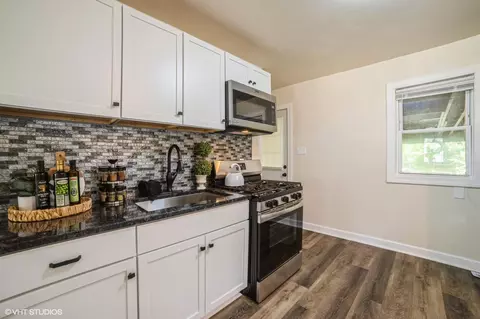 Kitchen - 1431 E 36th Ave, Gary, IN 46409 photo 12 of 18