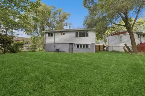 691 Cass Ct, Gary, IN 46403 photo 17