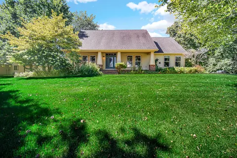 118 S Smoke Rd, Valparaiso, IN 46385