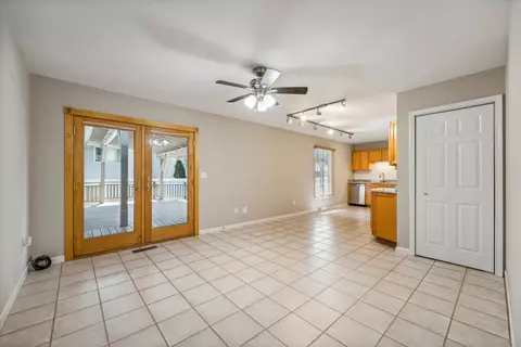 Living - 9518 Marigold Ln, Munster, IN 46321 photo 4 of 5