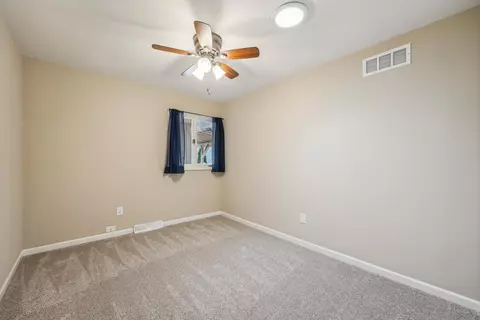 Bedroom - 9518 Marigold Ln, Munster, IN 46321 photo 5 of 6