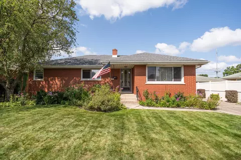 8114 Madison Ave, Munster, IN 46321