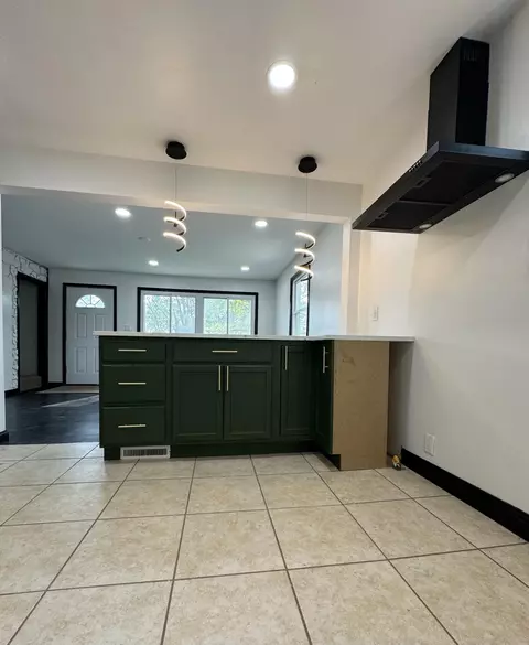 550 Tompkins St, Gary, IN 46406 photo 8