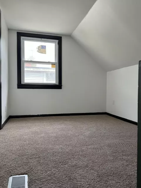 550 Tompkins St, Gary, IN 46406 photo 12
