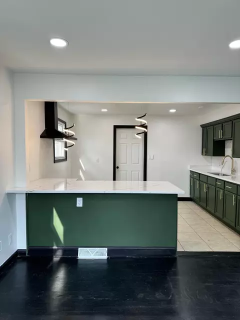 550 Tompkins St, Gary, IN 46406 photo 6