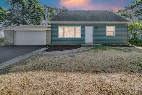 727 Capitol Rd, Valparaiso, IN 46385