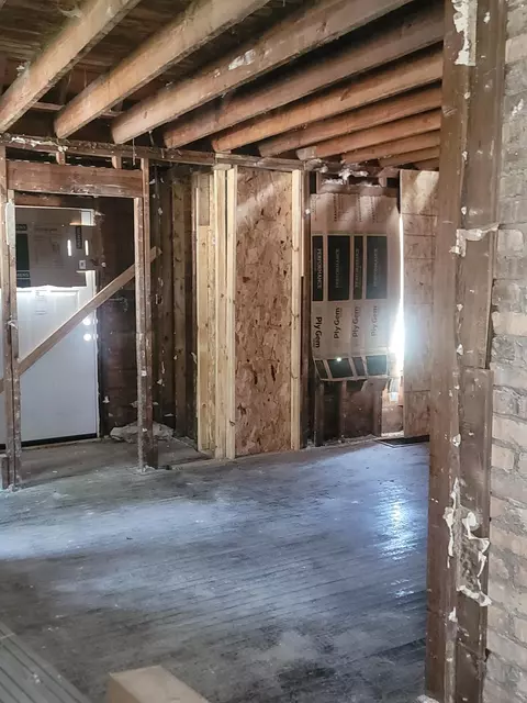 1132 Hanley St, Gary, IN 46406 photo 2