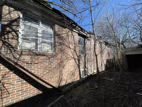 237 E 39th Ave, Gary, IN 46409 photo 3