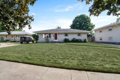 632 South St, Munster, IN 46321