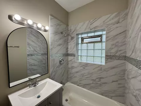 556 Taft Pl, Gary, IN 46404 photo 6