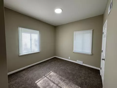 556 Taft Pl, Gary, IN 46404 photo 7