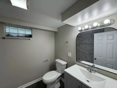 556 Taft Pl, Gary, IN 46404 photo 14