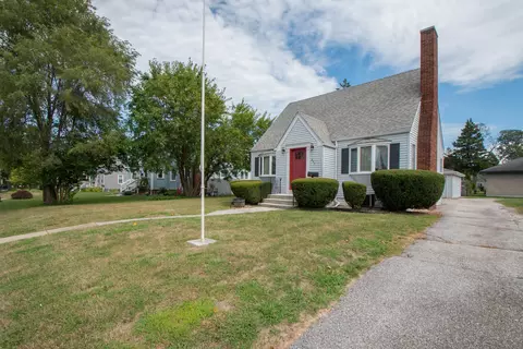 607 N Broad St, Griffith, IN 46319 photo 2