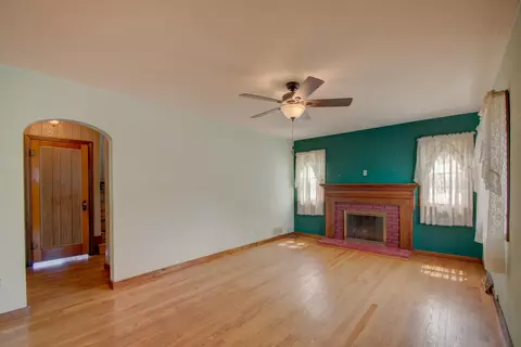 607 N Broad St, Griffith, IN 46319 photo 8