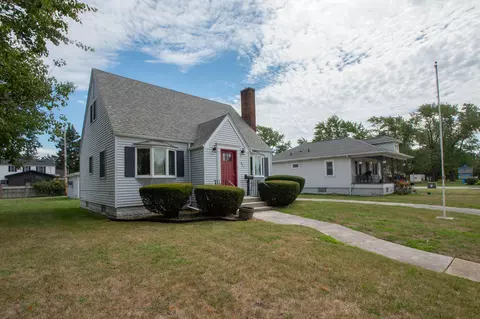 607 N Broad St, Griffith, IN 46319 photo 3
