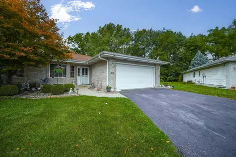 3634 Sandalwood Ct, Highland, IN 46322