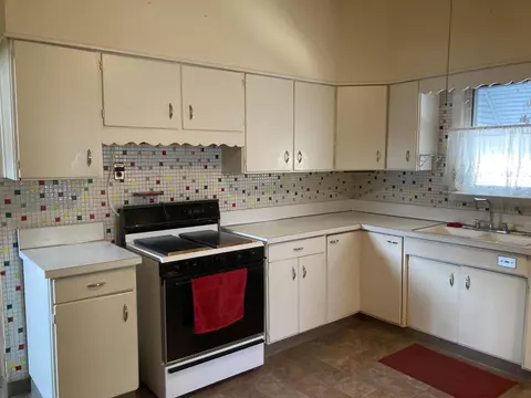 1005 119th St, Whiting, IN 46394 photo 18