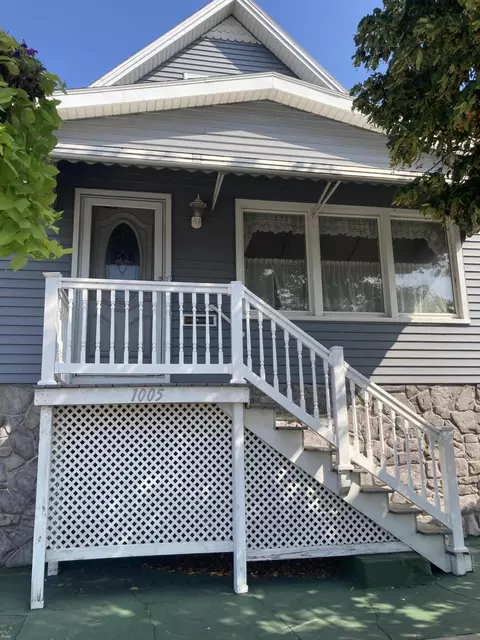 1005 119th St, Whiting, IN 46394 photo 2