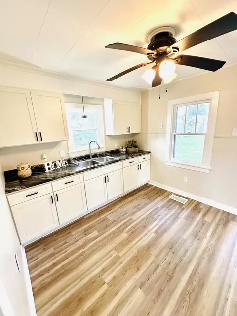 14204 Elkhart Pl, Crown Point, IN 46307 photo 5