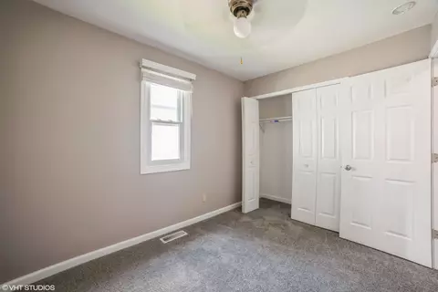 563 E Anderson St, Crown Point, IN 46307 photo 6