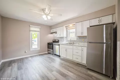 563 E Anderson St, Crown Point, IN 46307 photo 5