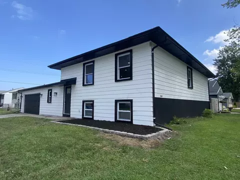 Exterior - 706 E 40th Pl, Griffith, IN 46319 photo 1 of 2