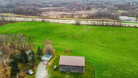 300 W Joliet Rd, Valparaiso, IN 46385 photo 9