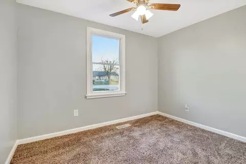819 N Indiana St, Griffith, IN 46319 photo 14