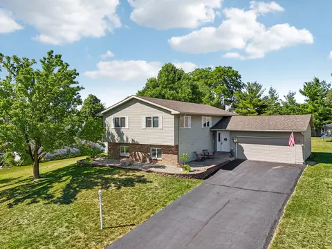 263 Kingston Dr, Valparaiso, IN 46385
