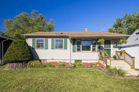 222 N Dwiggins St, Griffith, IN 46319 photo 1