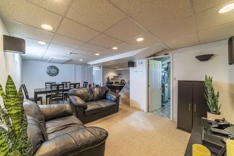 222 N Dwiggins St, Griffith, IN 46319 photo 8